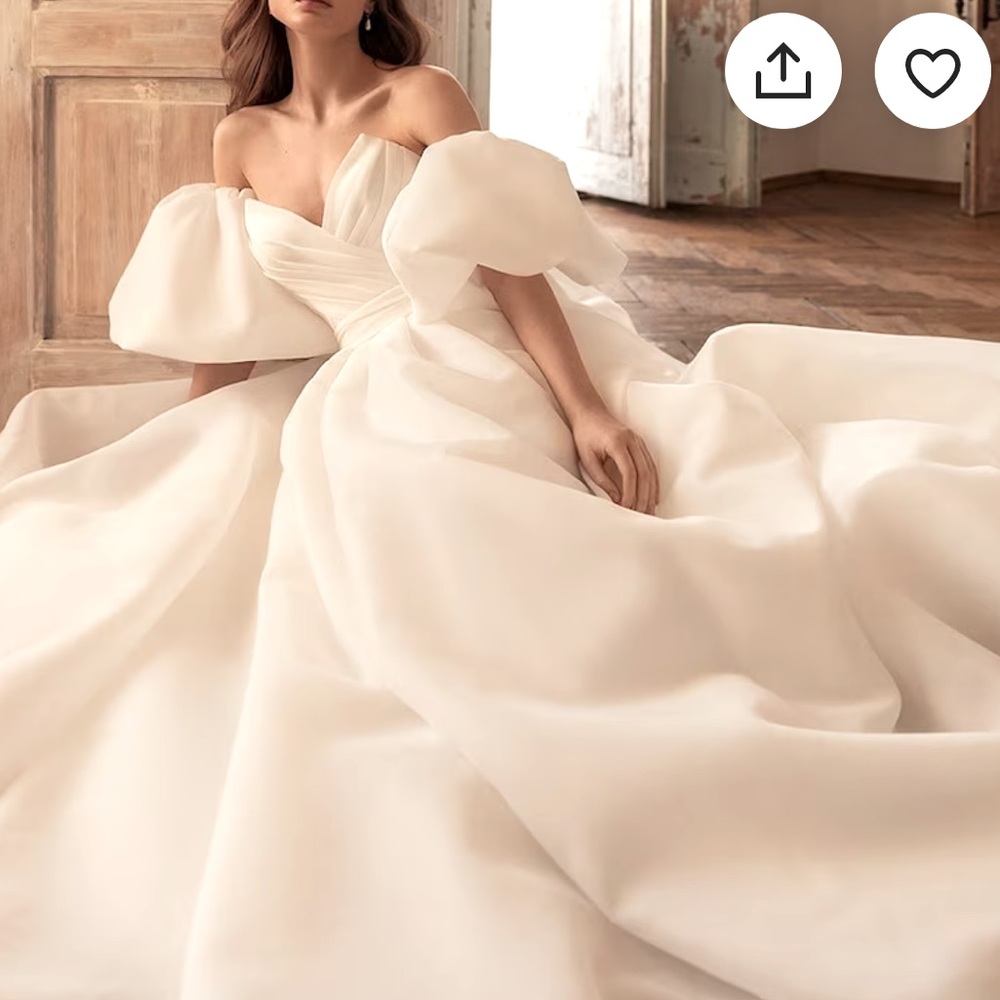 Etsy A-Line Organza Wedding Gown